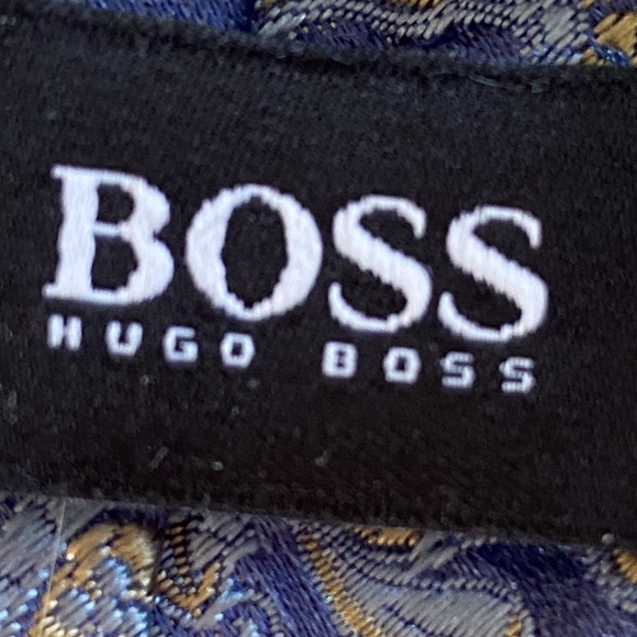 Hugo Boss Silk Tie • Italy - Picture 3 of 3